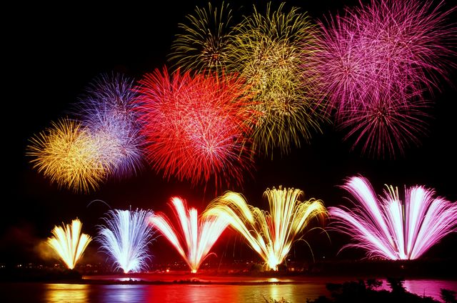 長岡の花火(PIXTA)
