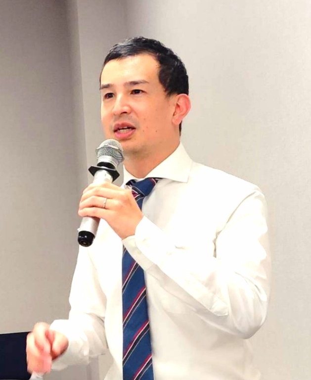 活動報告をされる豊橋PHP経営を考える会の鈴木会長 活動報告をされる豊橋PHP経営を考える会の鈴木会長