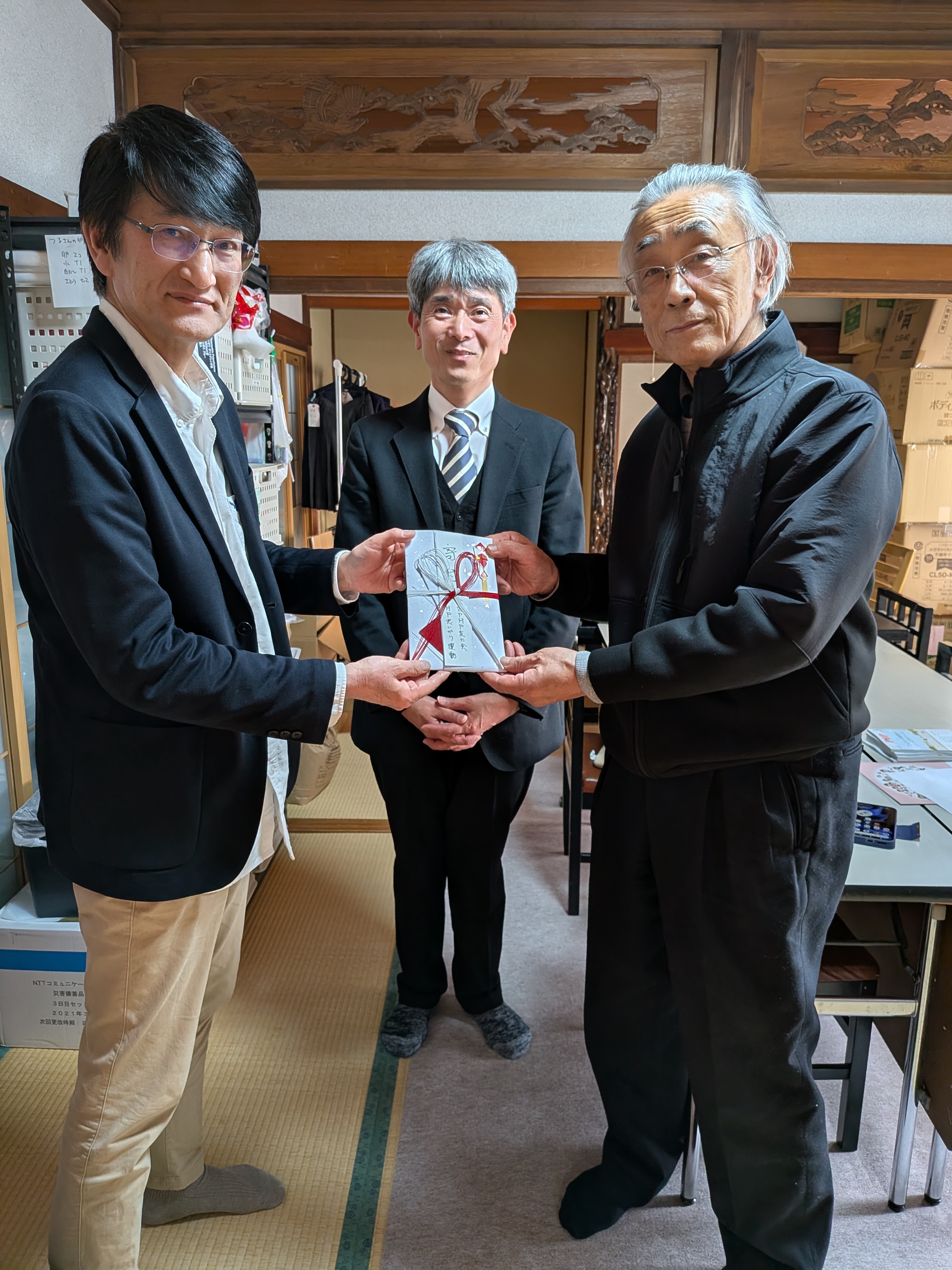 「未来応援奨学金にいがた」様へ寄付金をお持ちしました 「未来応援奨学金にいがた」様へ寄付金をお持ちしました